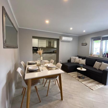 Apartman Petra Gustirna Luaran gambar