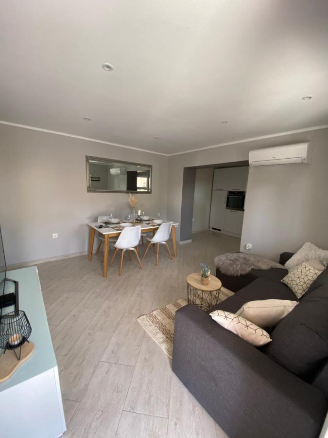Apartman Petra Gustirna Luaran gambar