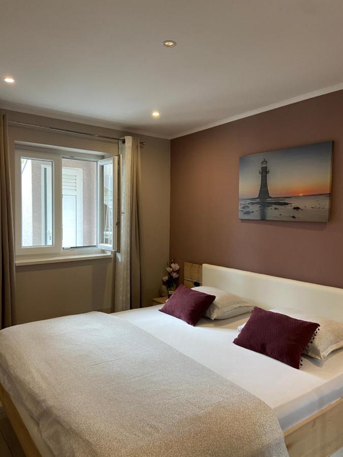 Apartman Petra Gustirna Luaran gambar